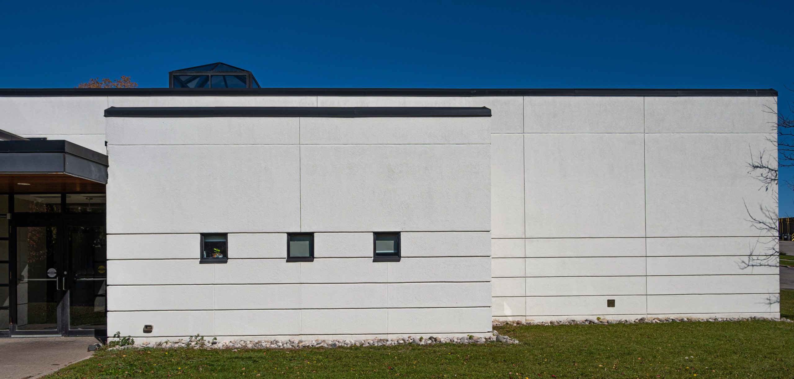 Bradford West Gwillimbury Health Centre, Adjacent to Main Entrance, Gordon + Gordon Group, Owner Representative